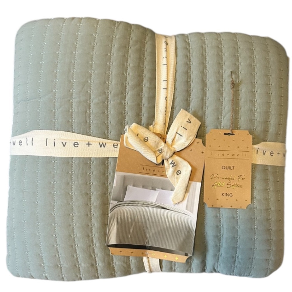 Live Well Desert Sage Green King Quilt 102”x90” NEW with Tags 100% Polyester